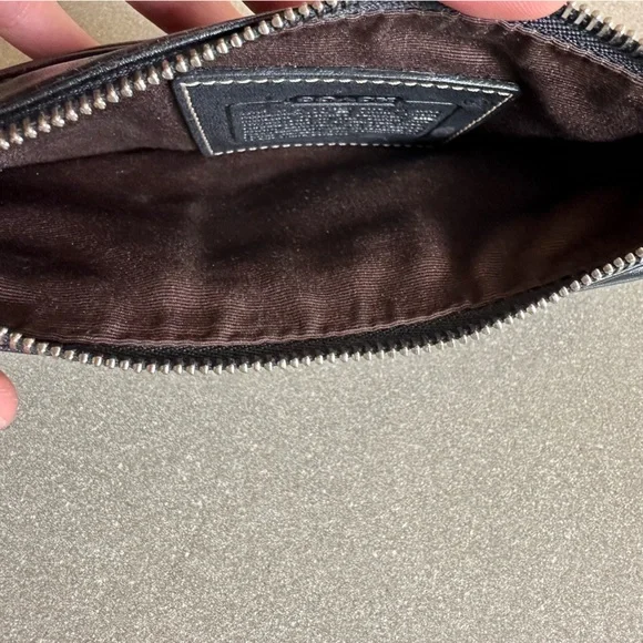 Coach Black Leather Interior with Brown Lining - Picture 5 of 8